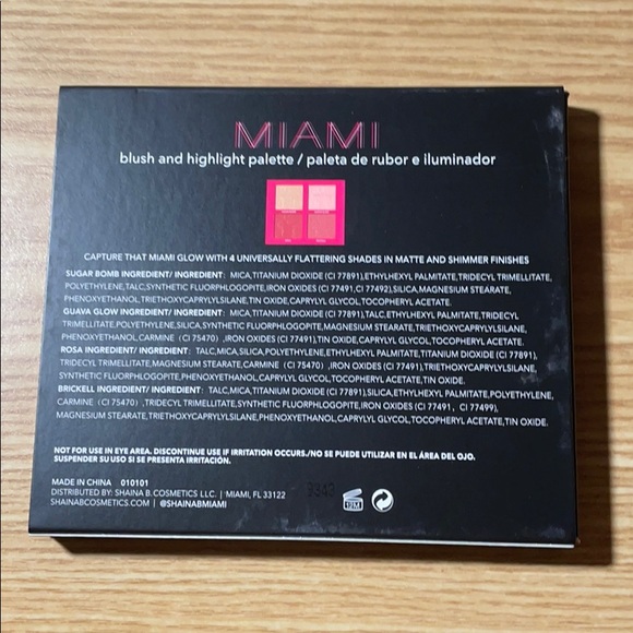 Shaina B Miami blush and highlight palette- NIB - Picture 2 of 4